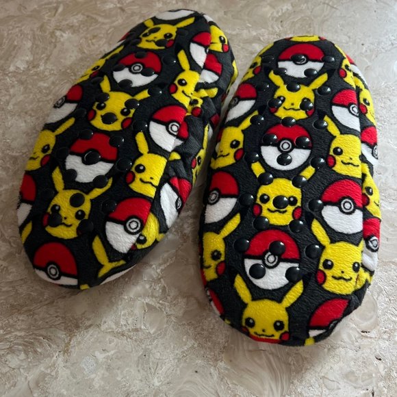 Pokémon slippers - Picture 2 of 3